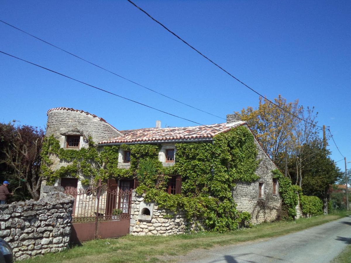 Traditional Charentais Cottage In Countryside 25 Minutes From Royan Balanzac Exterior foto