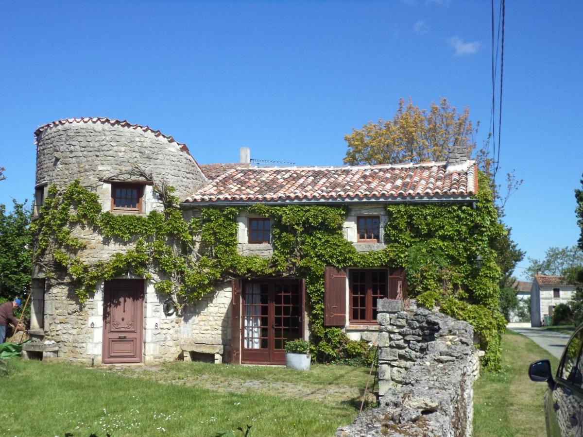 Traditional Charentais Cottage In Countryside 25 Minutes From Royan Balanzac Exterior foto